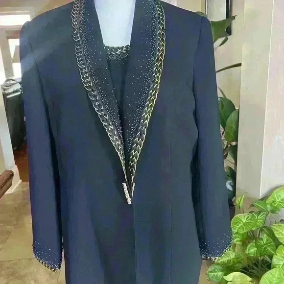 Verucci beaded jacket with matching sleeveless shirt. Size 14. M. Excellent cond - Picture 9 of 16